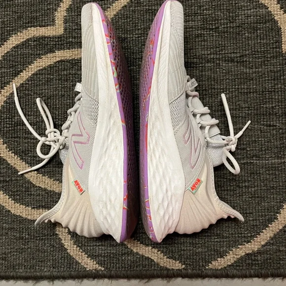 New Balance Fresh Foam Roav - 11 wide - barely worn - Picture 5 of 5